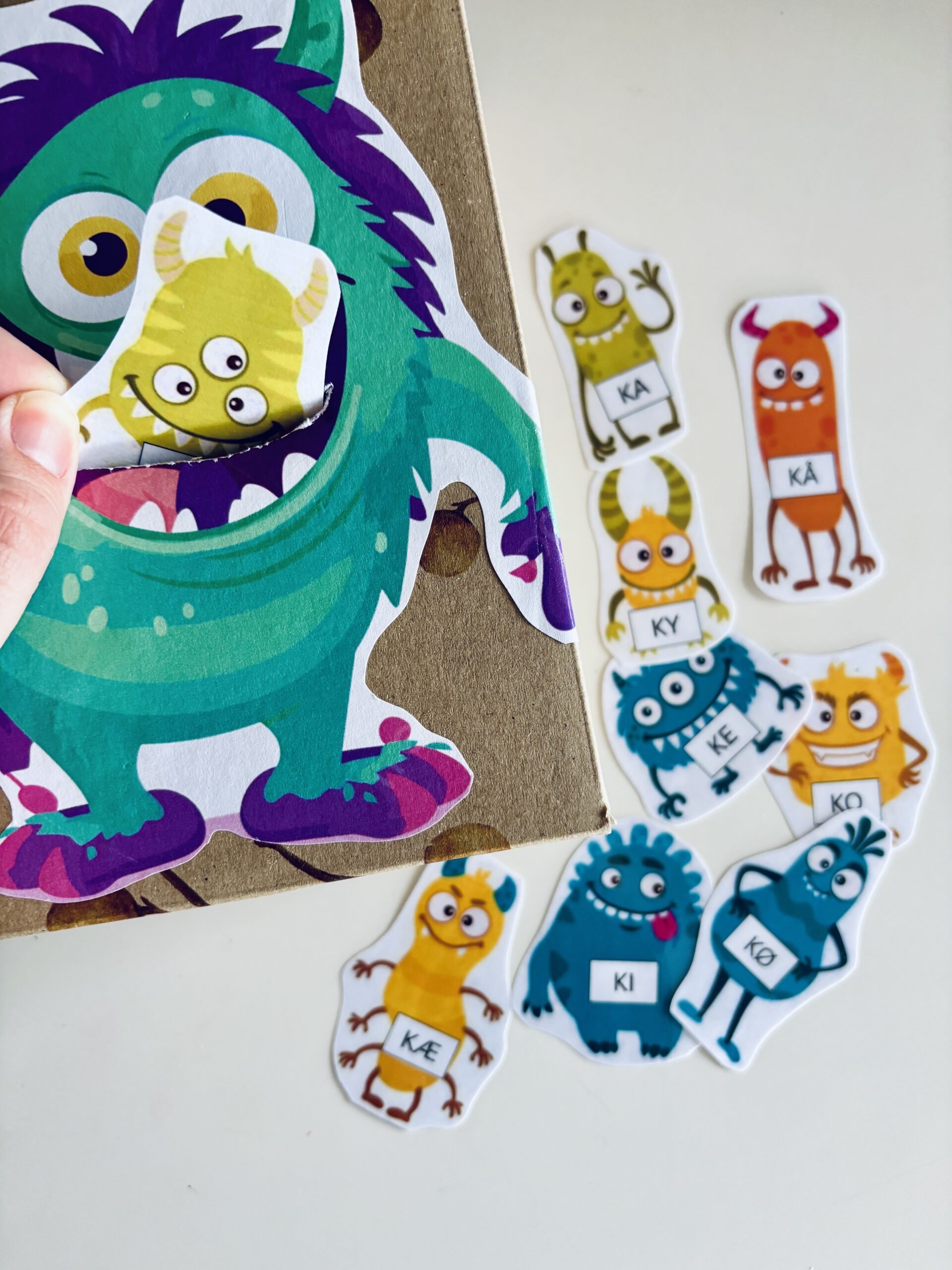 Monsterspil: Nonsensord træning med /k g j/