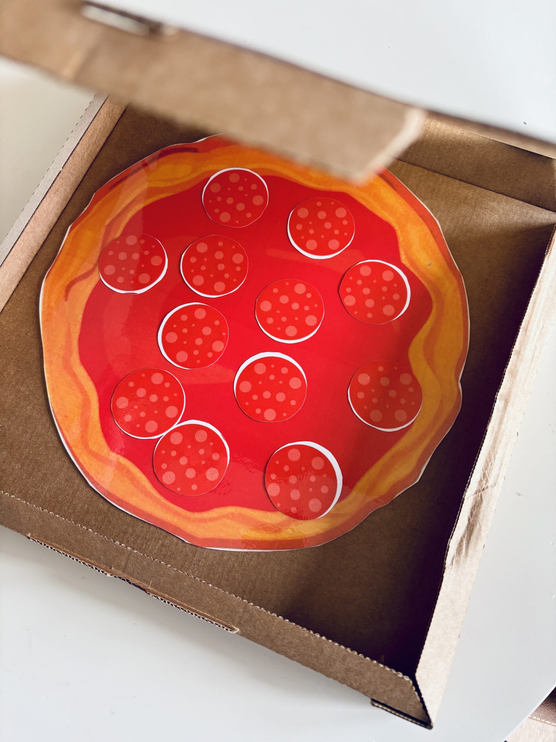 Èn pizza med pepperoni, tak: Træning af /t d/ og /t d/-klynger