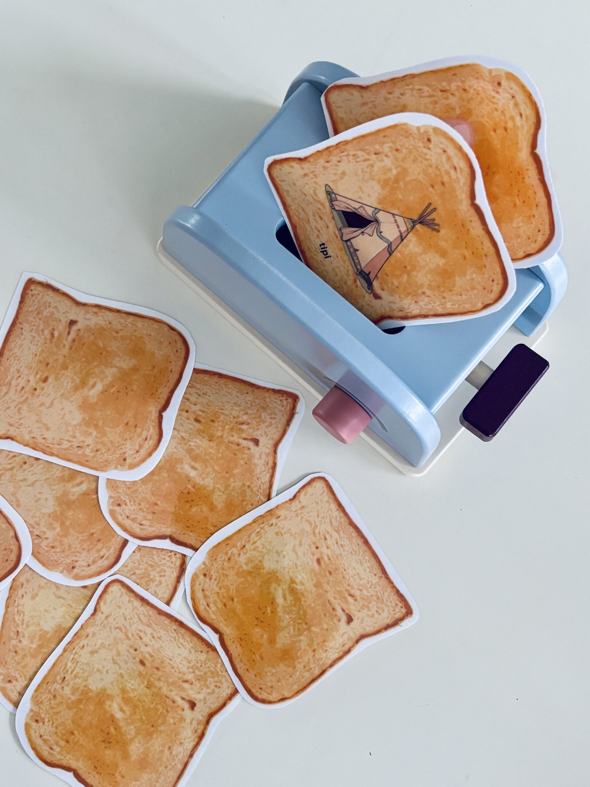 Rist et stykke toast: Til træning af /t/ og /d/-lyd